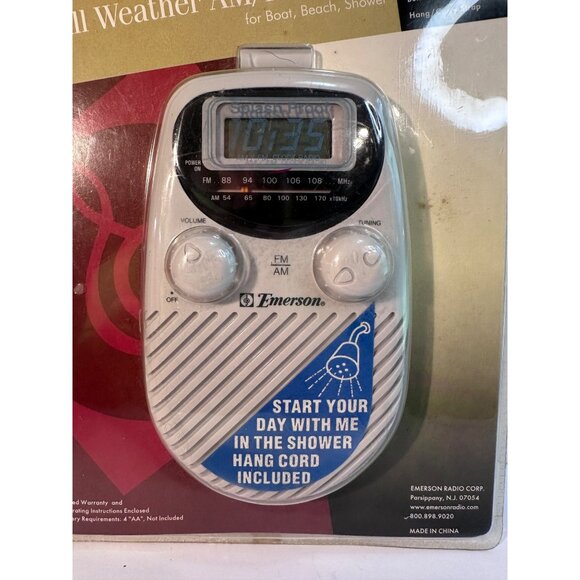 Vtg Emerson CK5825V All Weather AM/FM Radio Digital Clock Hang Cord Batteries - Picture 3 of 5